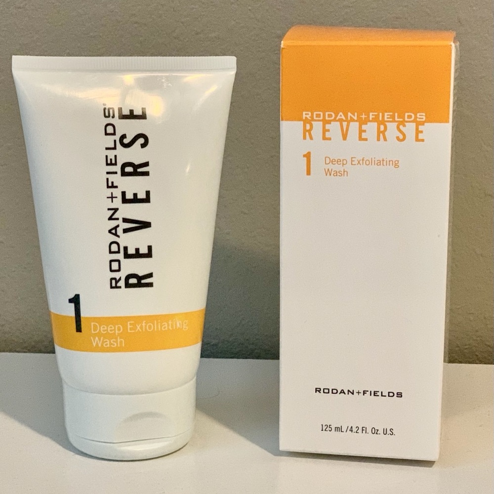 R + F Reverse Deep Exfoliating Wash